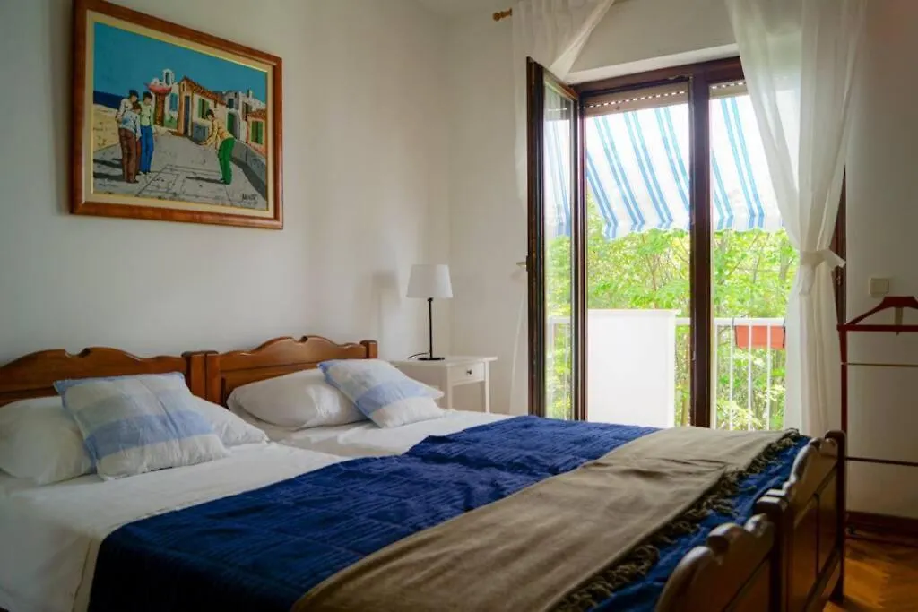 Forest Park Nest Apartment, Near Centre, With Free Parking Split 0*,